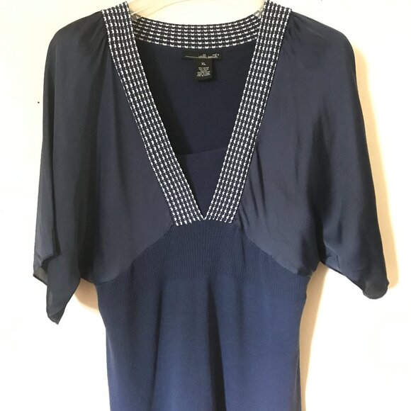 Willi Smith Sweater Blouse checkered v-neck trim, draped flowy sleeves navy blue - Picture 1 of 5